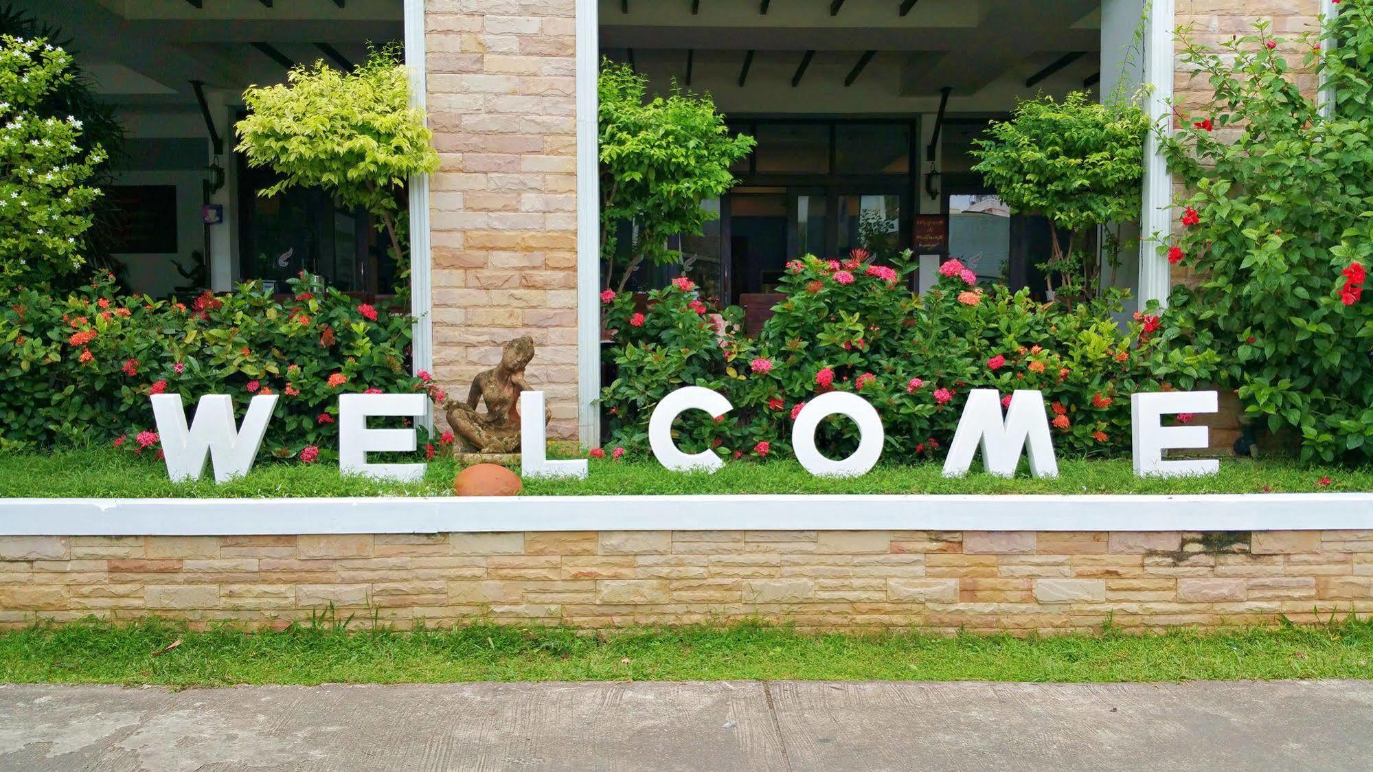 Nana Buri Hotel Chumphon Eksteriør bilde