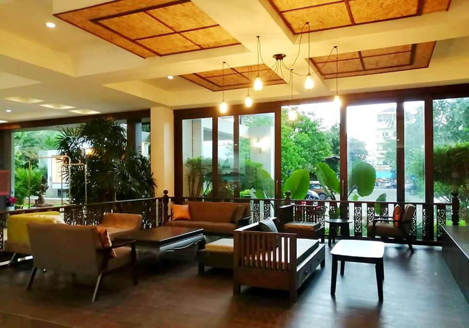Nana Buri Hotel Chumphon Eksteriør bilde