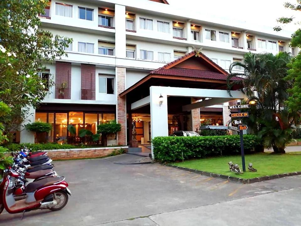 Nana Buri Hotel Chumphon Eksteriør bilde